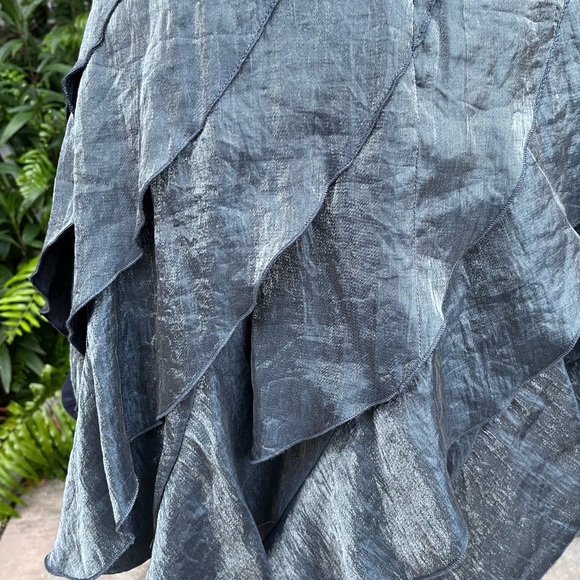 NWOT Samuel Dong TIERED skirt Grey Metallic Size Medium - Picture 6 of 11